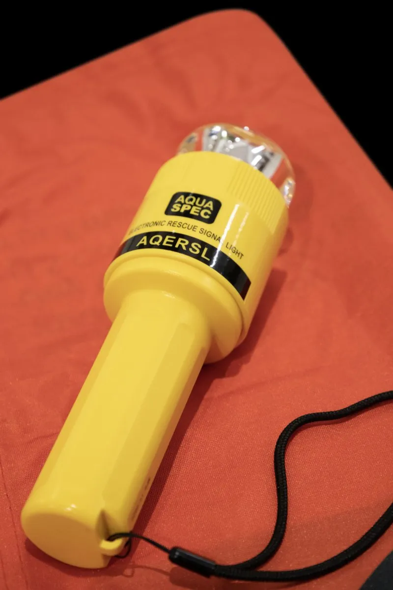 AQUASPEC Electronic Rescue Signal Light